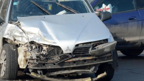 Пешеходец загина при тежка катастрофа в Кюстендилско