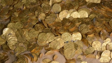 Откриха 2000 златни монети на 1000 г. на дъното на древно пристанище