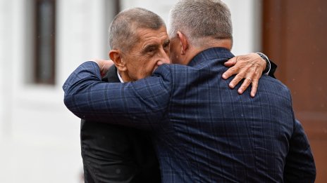 Чешкият премиер оцеля при вота на недоверие в парламента