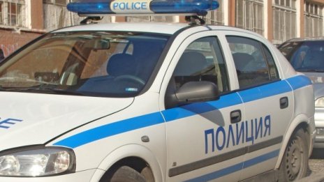 Отново нападнаха с камъни тролейбус в Бургас