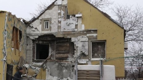Проруски сепаратисти атакуват с миномети край Мариупол