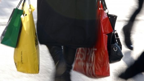 Етикет на пуловер вбеси феминистка в Италия