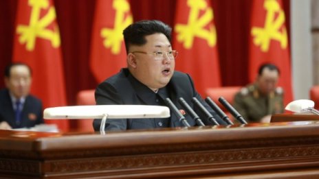 Отзад късо, нагоре щръкнало: Ким Чен Ун смени прическата
