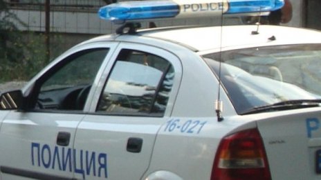 Намериха труп на мъж на ул. "Сребърна" в София