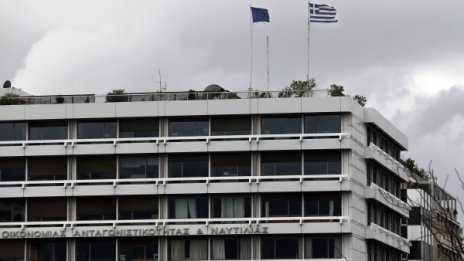 Удари часът на "голямата агония" с реформите в Гърция