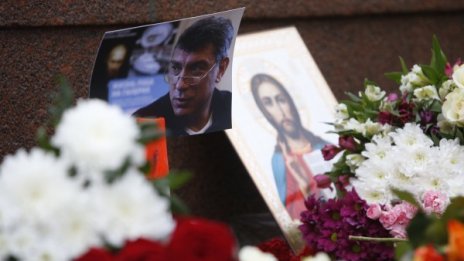 Проверяват поне пет версии за убийството на Борис Немцов