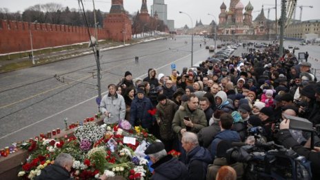 Москва: В убийството на Немцов може да са замесени националисти