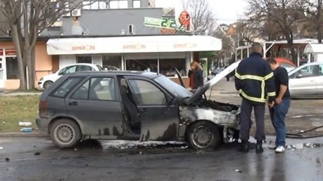 Късо съединение подпали автомобил в Пловдив 