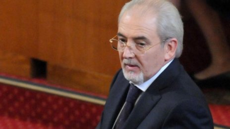 Няма сделка с Борисов за подкрепа, кълне се Местан 