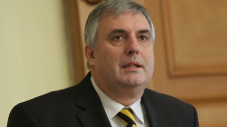 България трябва да сближи Русия, ЕС и НАТО, смята Калфин