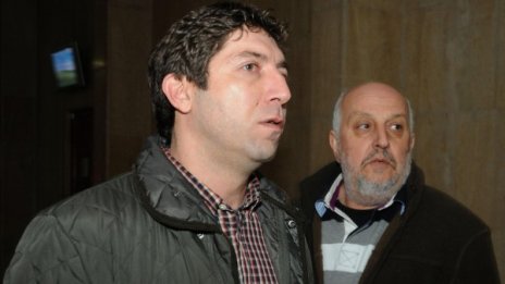 Полицаят, сгазил бебе, влезе в съда! В Крушевец искат смърт