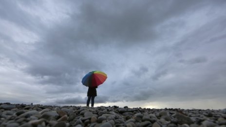 Чака ни облачен четвъртък със слаб дъжд