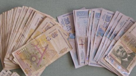 Бизнесът скочи срещу ръста на минималната заплата 
