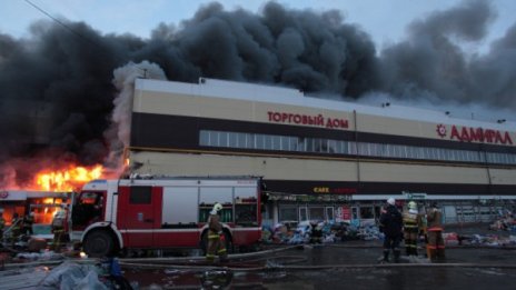  Жертвите на пожара в мола в Казан станаха 10 