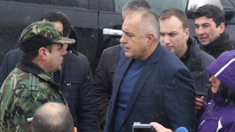 Борисов с награда за всички, помогнали в Смолянско