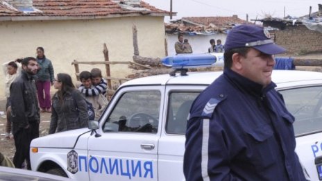 Село на бунт – роми им сбират такса "спокойствие"