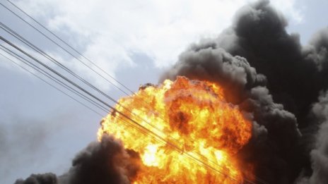 Очевидци на взрива: Останки от снаряди падаха около нас 