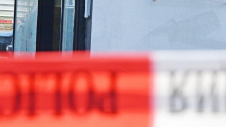 Апаши пробваха да изпразнят банкомат в София