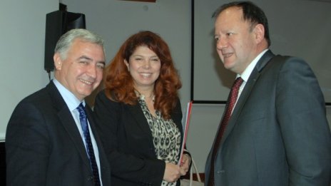 НС на БСП прие поправката "анти Станишев"