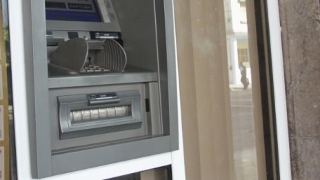 Кражби на 1 млн. лв. от банкомати у нас - дело на две банди  