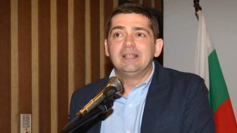 Издигат паметника на цар Самуил в София до месец