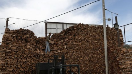 Мебелната индустрия се развива, но фабриките затварят