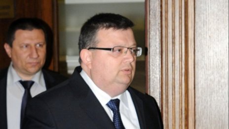 ГЕРБ vs. Борисов: Цацаров все пак ще разваля сделки