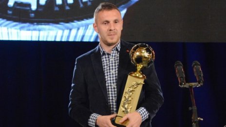Наказаха Моци само за мач за бойните му умения
