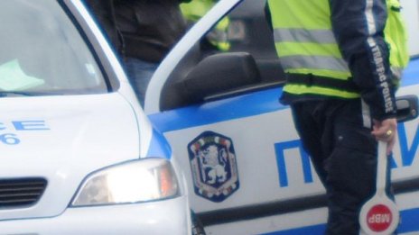 Пипнаха шестима при акция срещу дрогата в Пазарджишко