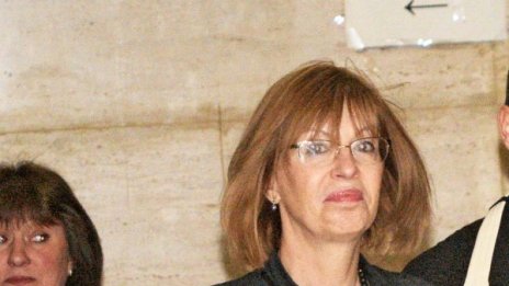 "Гнилата ябълка" Ченалова окапа, търсят я 