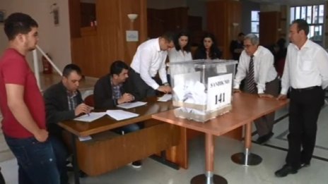 В Северен Кипър избират президент на втори тур