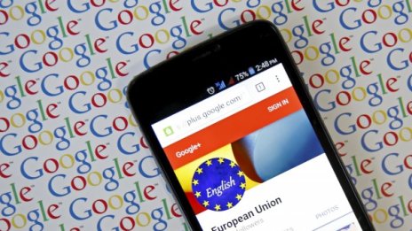 Сайтът ти няма мобилна версия? Сори, Google те реже 