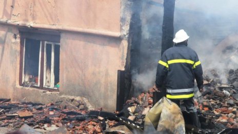 Мъж загина при пожар в село Конуш