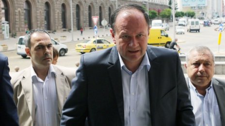 БСП би бойкот на президента, не ще още пари за армията