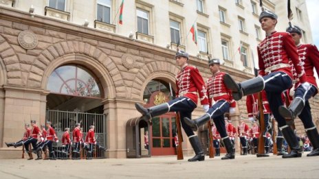 Репетиции за Гергьовден променят трафика в София