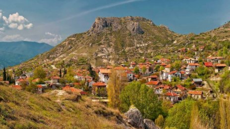 Славата на Илинденци - керацуда, лозя и пирински мрамор