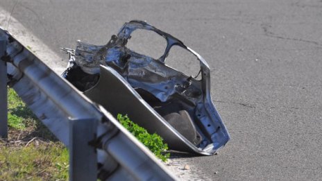 Един човек загина, а 15 са ранени в катастрофи 