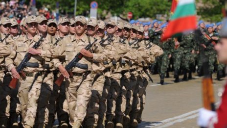 Само 25% от българите готови да тръгнат на бой за родината