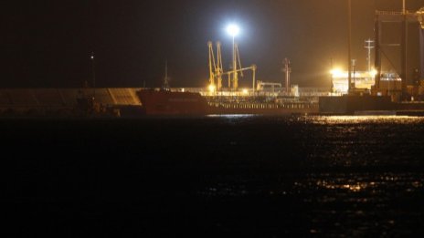 Турски кораб нападнат край либийското крайбрежие