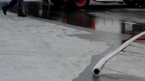 Четири автомобила горяха на паркинг в Монтана