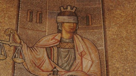 Осъдиха турчин за канал за имигранти през България