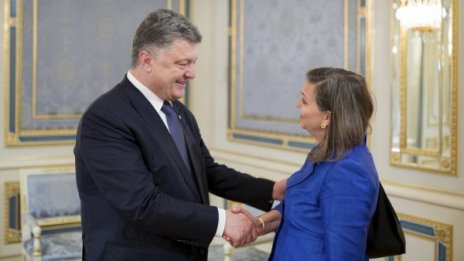 Виктория Нюланд пристигна в Москва
