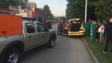 Таксиметров шофьор загина след катастрофа и 50-минутен сърдечен масаж