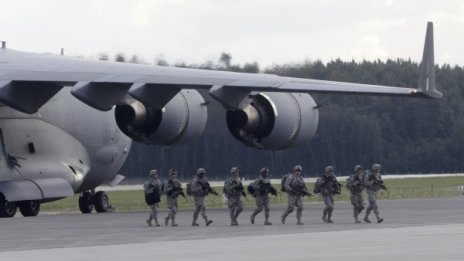 Да се учиш от чичо Сам: US войници обучават украинци