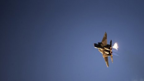 Изстреляна от Газа ракета падна в Израел, Тел Авив отговори