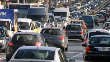 КАТ бори тапите с още едно платно по "Цариградско" 