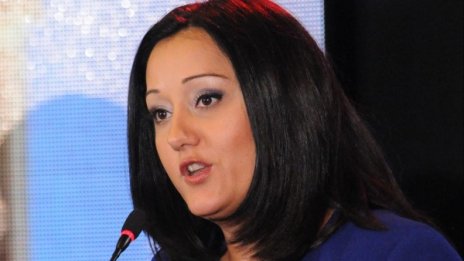 Павлова за санирането: Не е предизборен трик!