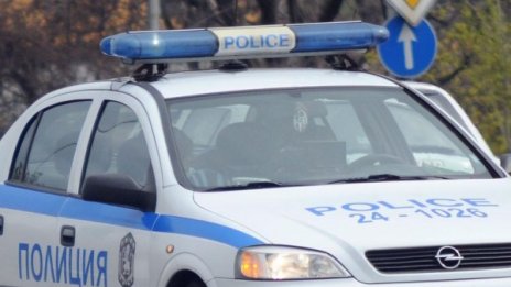 Баща би съученик на сина си в пернишко училище