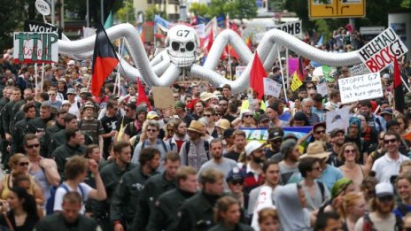 Хиляди на протест срещу срещата на Г-7 в Германия