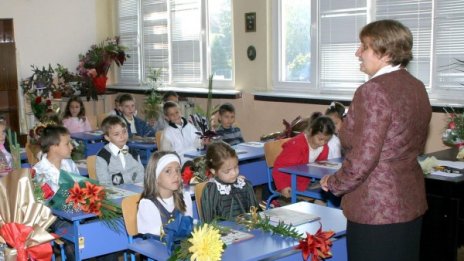 Образователната комисия: Да се уважават учителите!